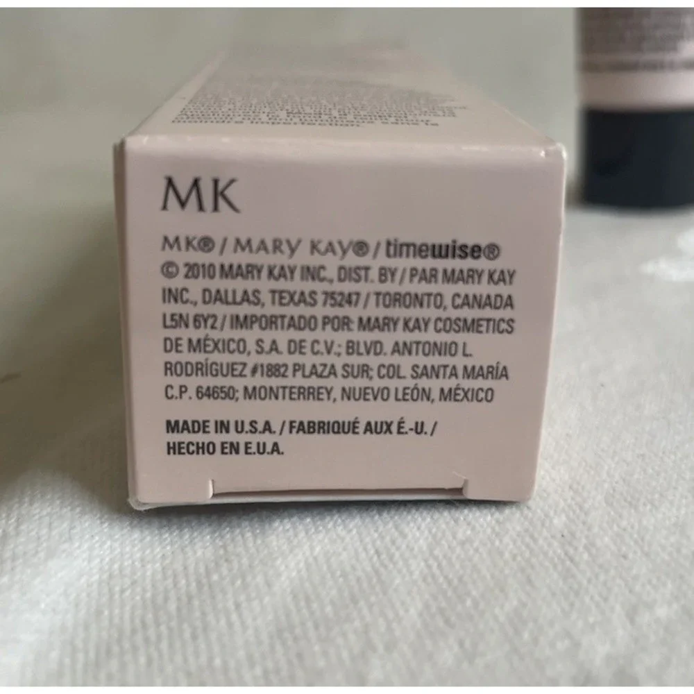 Mary Kay Timewise Luminous-Wear‎ Liquid Foundation Ivory 4 038699 NEW IN BOX